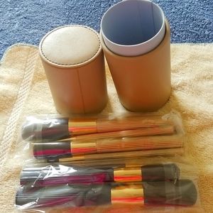 2 Estee Lauder make up brush sets with brush holder